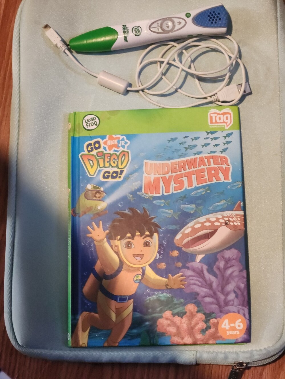 LeapFrog Leap Reader Learning System Complete With Foeam Case And 5 Books